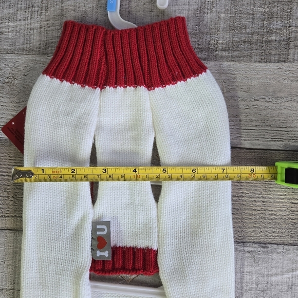 HAPPY HOWLIDAYS | NWT Dog Christmas Sweater in White/Red sz S - Picture 5 of 8